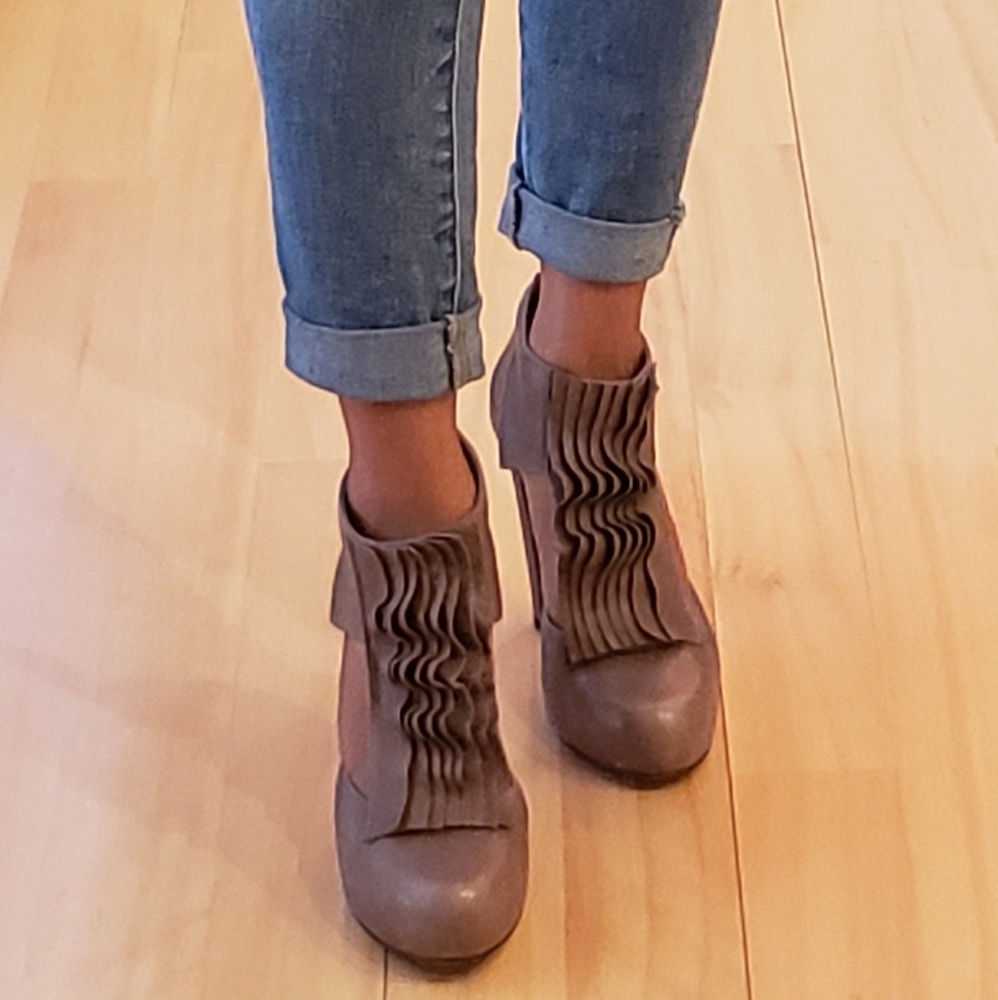 Loeffler Randall platform heels